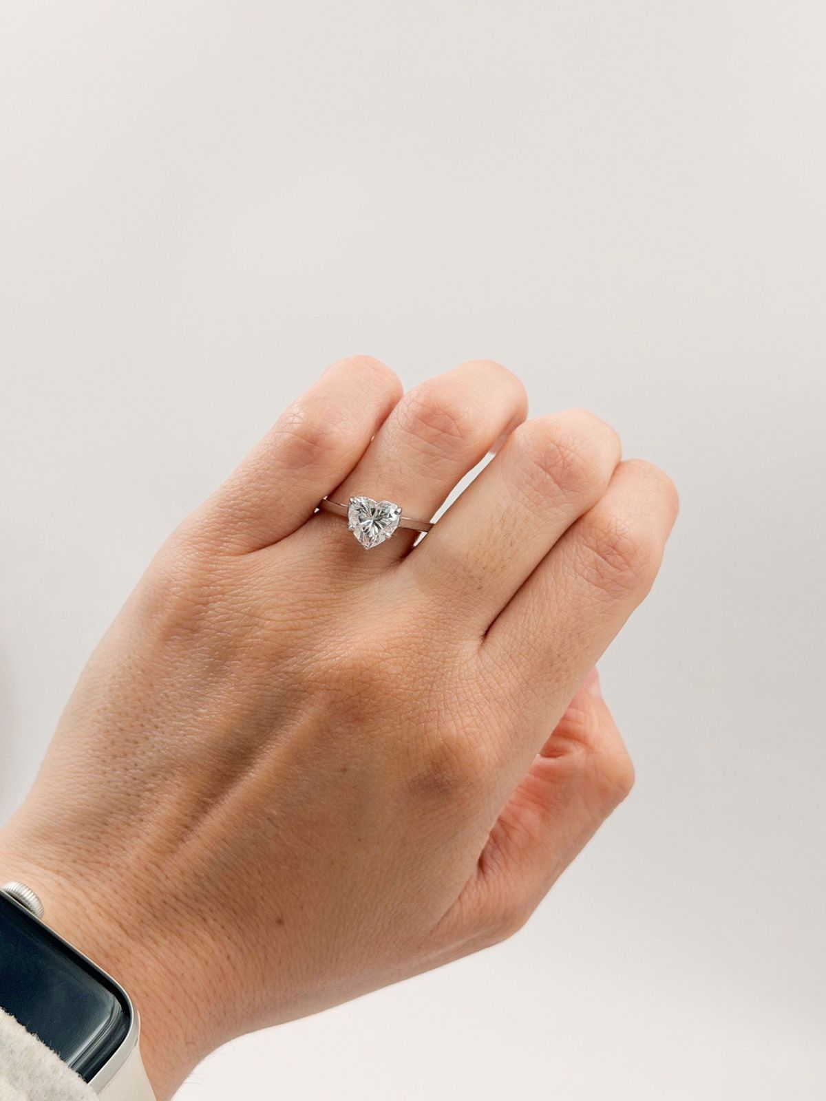 Anillo de Compromiso 1.5ct Corte CORAZÓN Solitario- Anillo de Compromiso en Oro (10k, 14k, 18k) o Plata 0.925 y Diamante Lab-Grown o Moissanita (Copia)