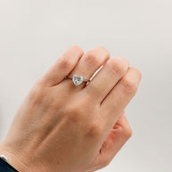 Anillo de Compromiso 1.5ct Corte CORAZÓN Solitario- Anillo de Compromiso en Oro (10k, 14k, 18k) o Plata 0.925 y Diamante Lab-Grown o Moissanita (Copia)