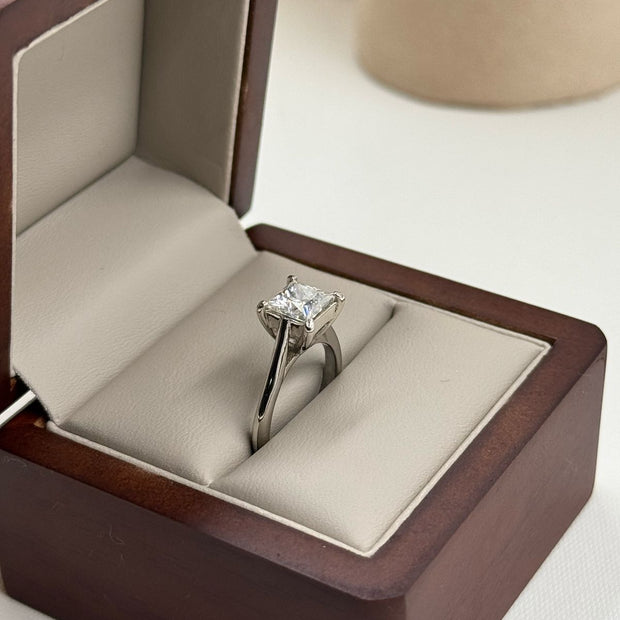 Anillo de Compromiso Catedral 1.5ct PRINCESA solitario - Anillo de Compromiso en Oro (10k, 14k, 18k) o Plata 0.925 y Diamante Lab-Grown o Moissanita