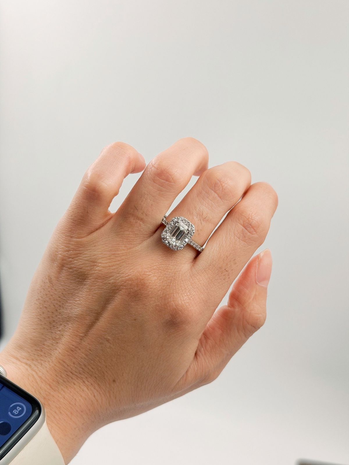 Anillo de Compromiso 1.5ct Corte ESMERALDA con Halo- Anillo de Compromiso en Oro (10k, 14k, 18k) o Plata 0.925 y Diamante Lab-Grown o Moissanita