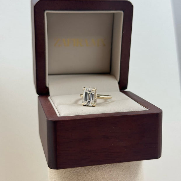 Anillo de Compromiso Selene 2.5ct Corte ESMERALDA hidden halo - Anillo de Compromiso en Oro (10k, 14k, 18k) o Plata 0.925 y Diamante Lab-Grown