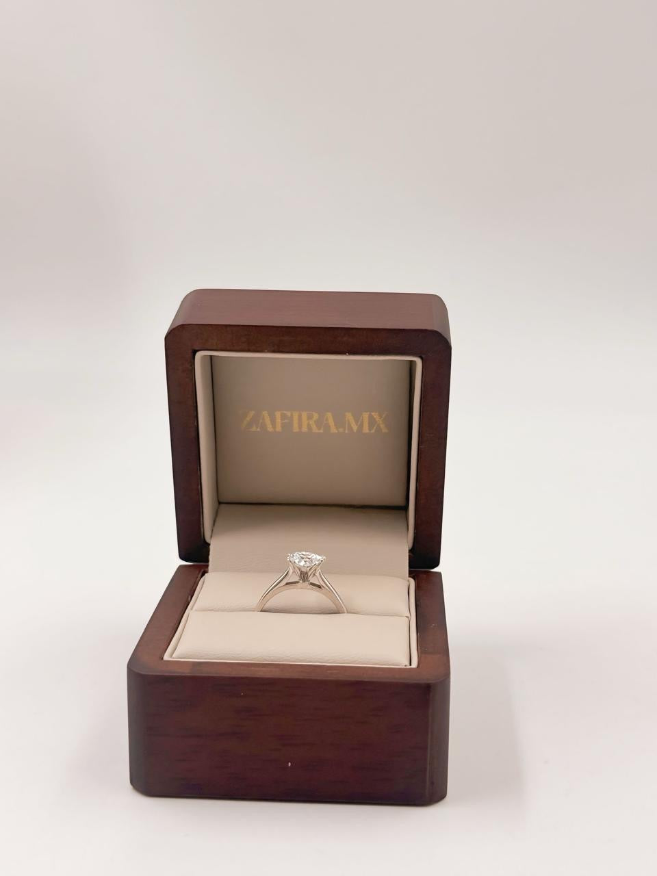 Anillo de Compromiso 1.0ct Corte CORAZÓN Solitario- Anillo de Compromiso en Oro (10k, 14k, 18k) o Plata 0.925 y Diamante Lab-Grown o Moissanita