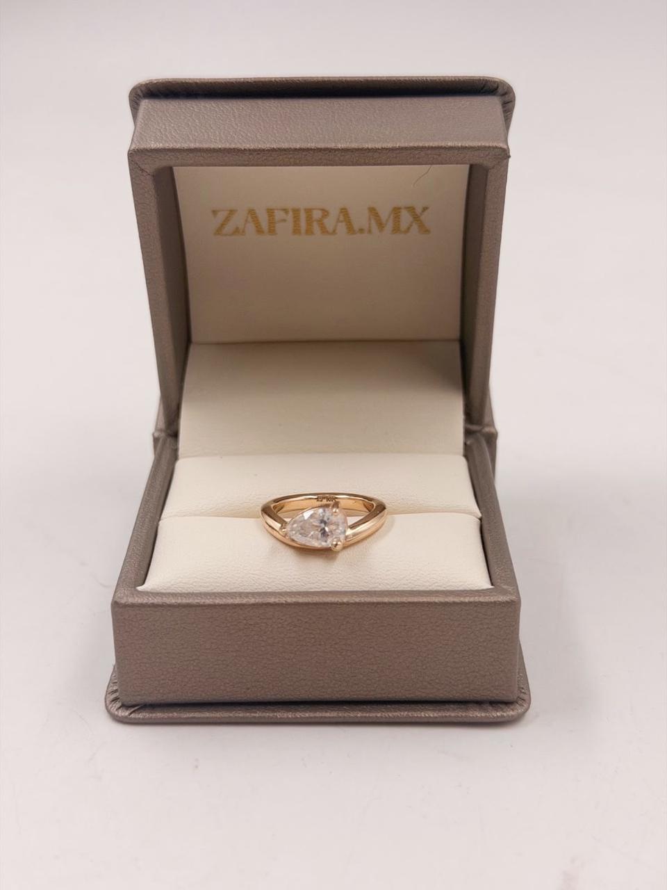 Pinky ring con Moissanita Pera 1ct