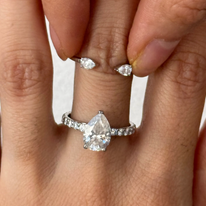 Bridal Set: Anillo Isolde pera (2.0 ct) con banda+ anillo abierto de Peras (0.5 ct) - Anillo de Compromiso set en Oro (10k, 14k, 18k) y Diamante Lab-Grown o Moissanita
