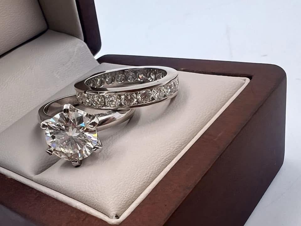 Bridal Set Solitario Diamante Lab 2ct y Churumbela  Completa 3mm Diamante Lab-grown - Anillo de Compromiso en Oro (10k, 14k, 18k) y Diamante Lab-Grown o Moissanita