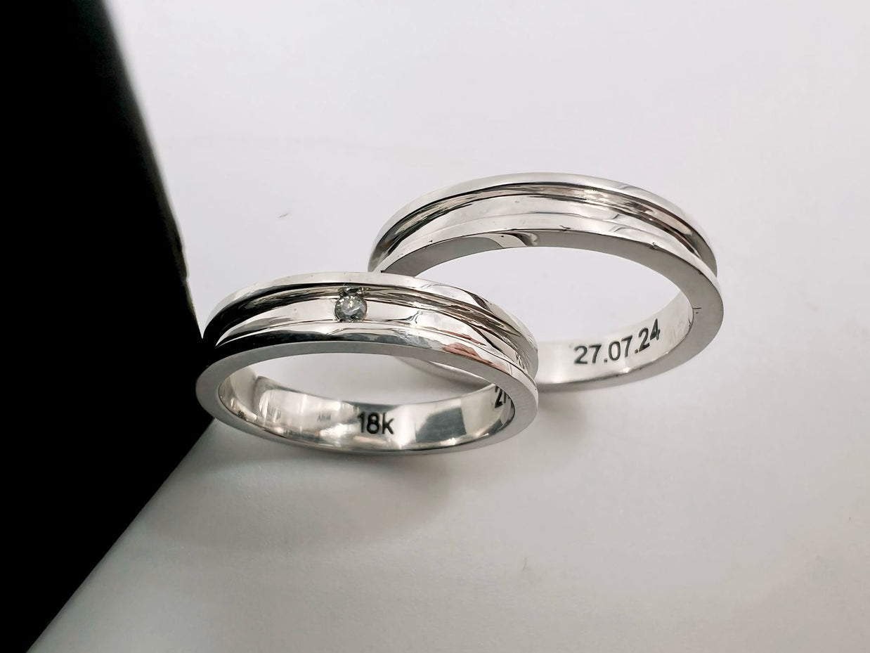 Argollas Adriana con Incrustación Diamante Labgrown - Argolla de Matrimonio en Oro Sólido (10k, 14k, 18k)