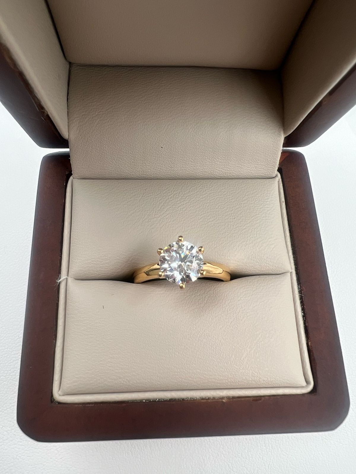 Anillo de Compromiso Clásico 1.0ct Corte REDONDO solitario- Anillo de Compromiso en Oro (10k, 14k, 18k) o plata 0.925 y Diamante Lab-Grown o Moissanita