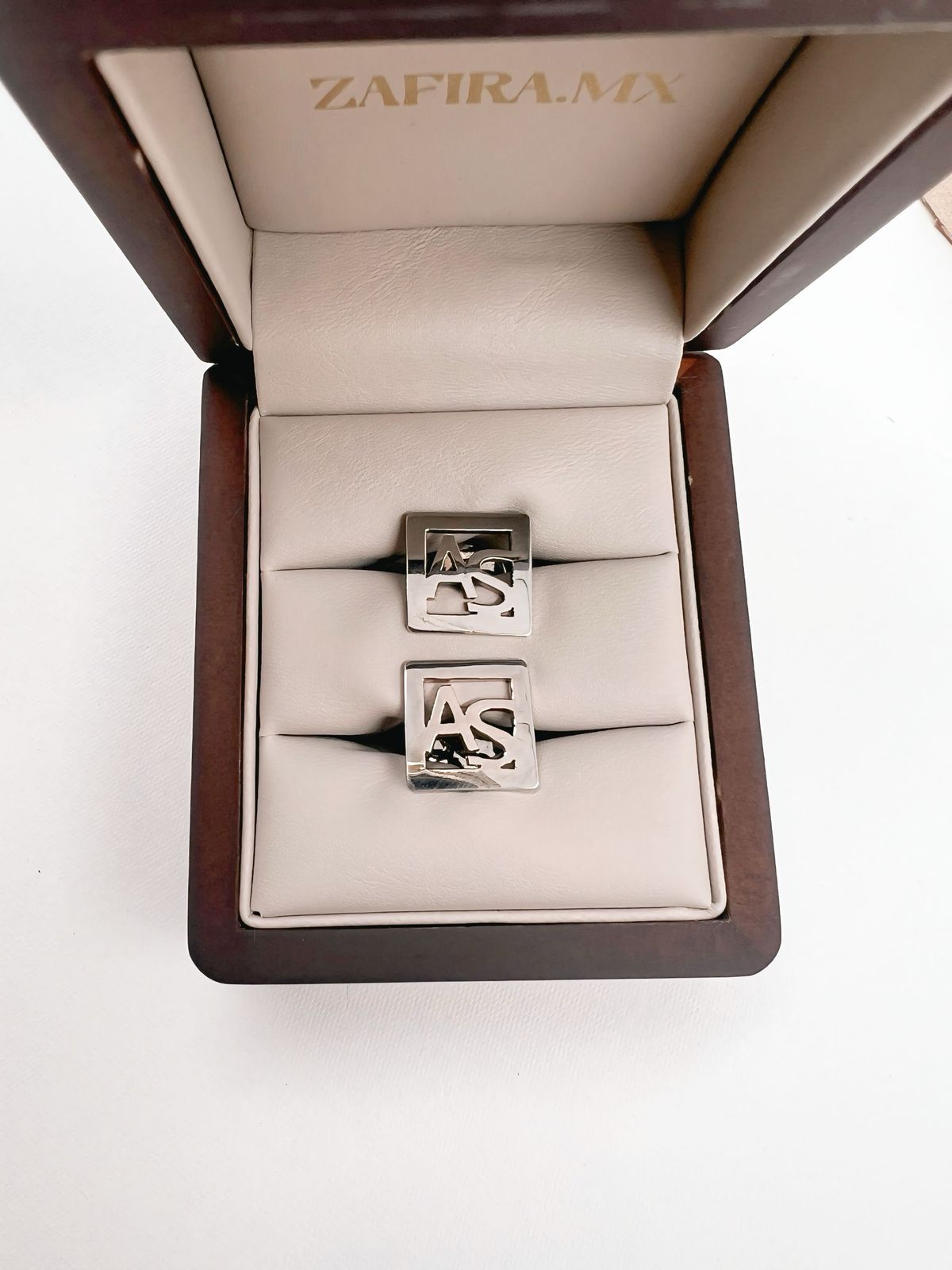 Mancuernillas Iniciales con Marco - Oro Sólido (10k, 14k, 18k) o Plata 0.925