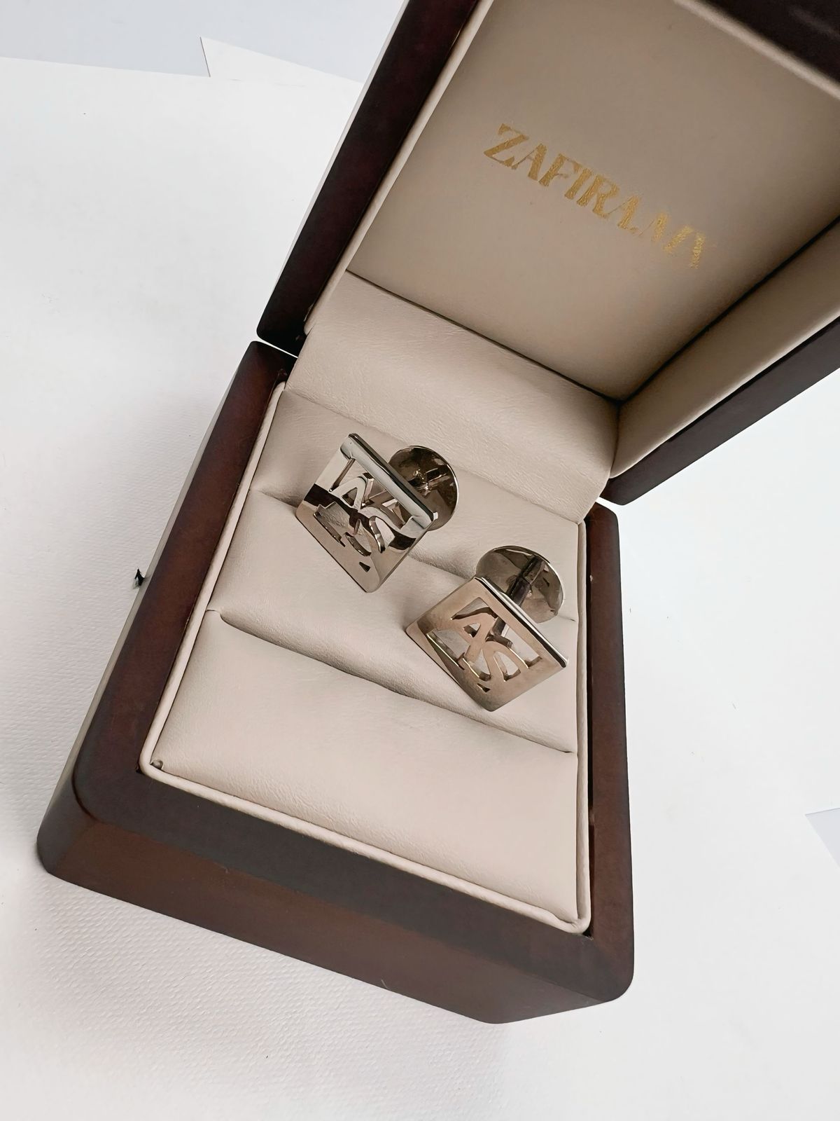 Mancuernillas Iniciales con Marco - Oro Sólido (10k, 14k, 18k) o Plata 0.925