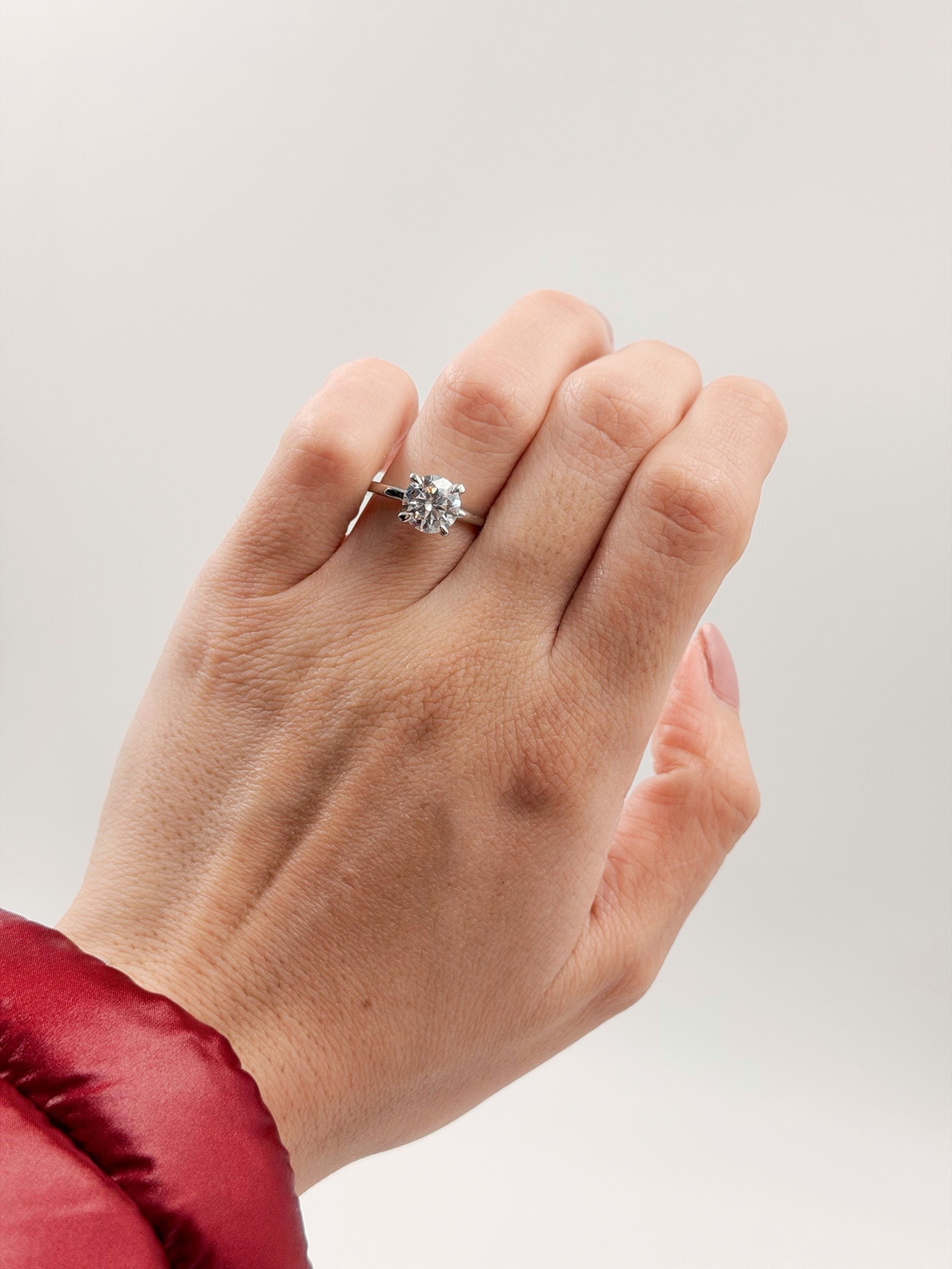 Anillo de Compromiso 1.5ct Corte REDONDO Solitario 4 prongs