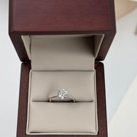 Anillo de Compromiso Luna 1ct Corte REDONDO Solitario- Anillo de Compromiso en Oro (10k, 14k, 18k) o Plata 0.925 y Diamante Lab-Grown o Moissanita