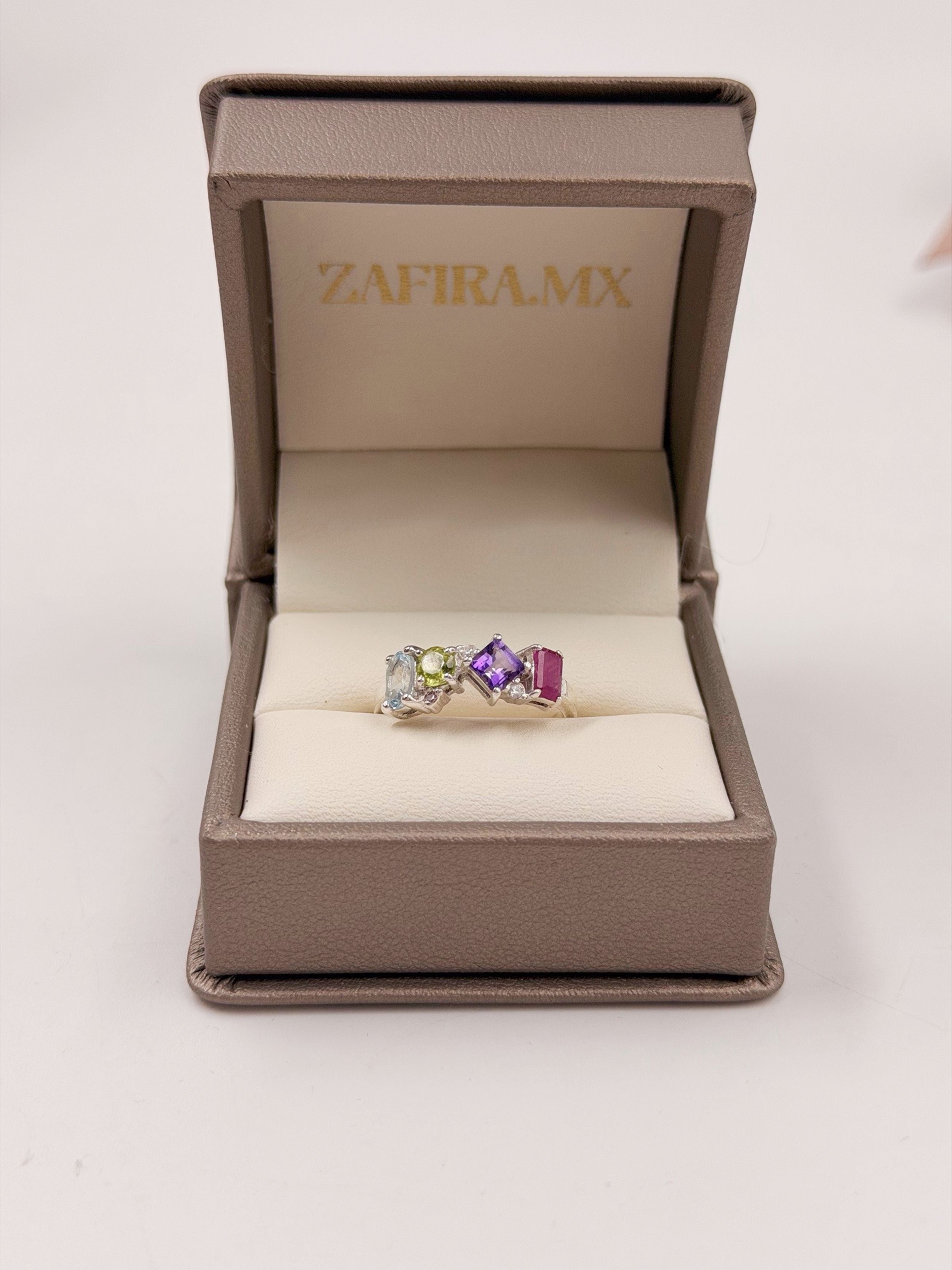 Family Ring 4 piedras Diseño 5 - Anillo Familiar de Oro (10k, 14k, 18k) o Plata 0.925 y Piedras de Nacimiento