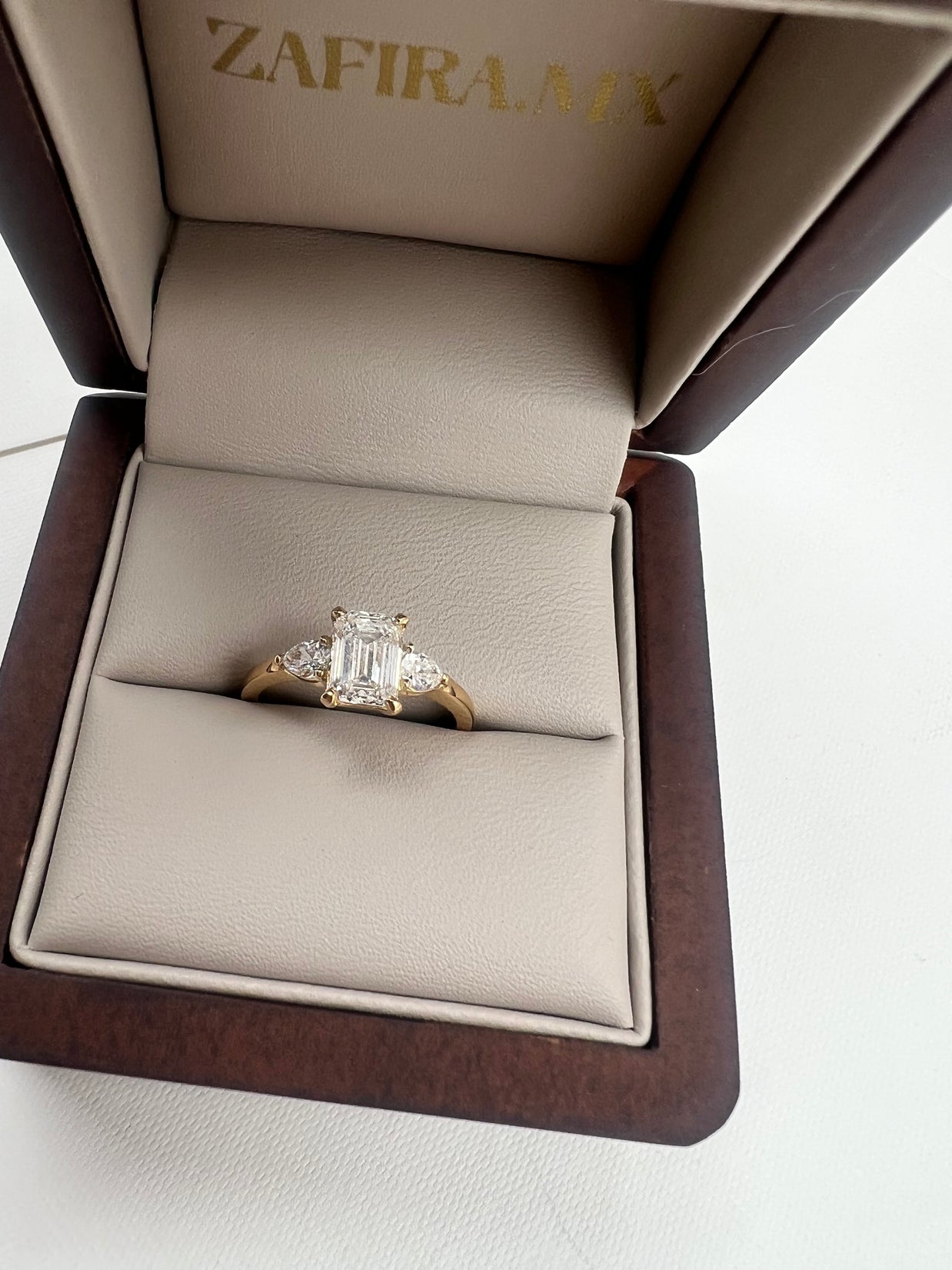 Anillo de Compromiso 1.5ct PERA Solitario - Anillo de Compromiso en Oro (10k, 14k, 18k) o Plata 0.925 y Diamante Lab-Grown o Moissanita