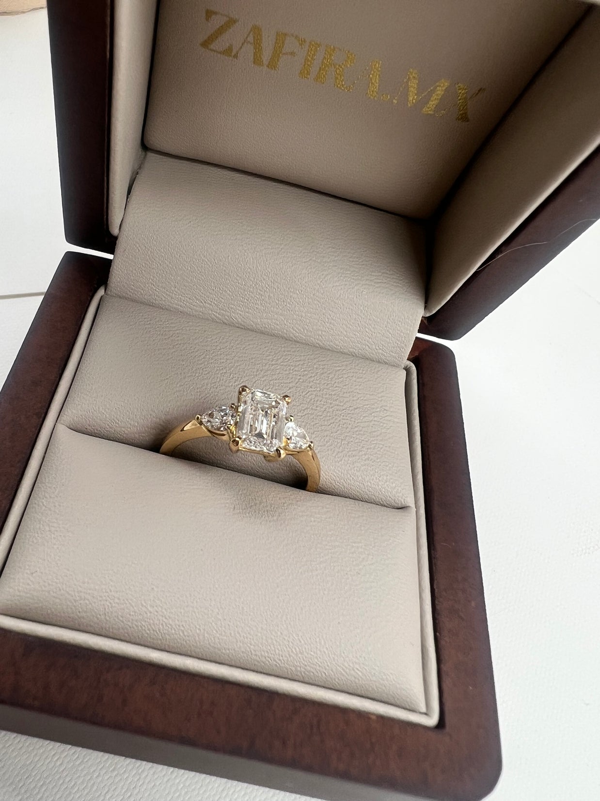 Anillo de Compromiso 1.5ct PERA Solitario - Anillo de Compromiso en Oro (10k, 14k, 18k) o Plata 0.925 y Diamante Lab-Grown o Moissanita