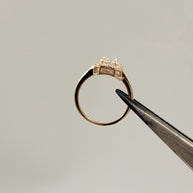 Anillo de Compromiso 1.0ct Corte Esmeralda con Halo