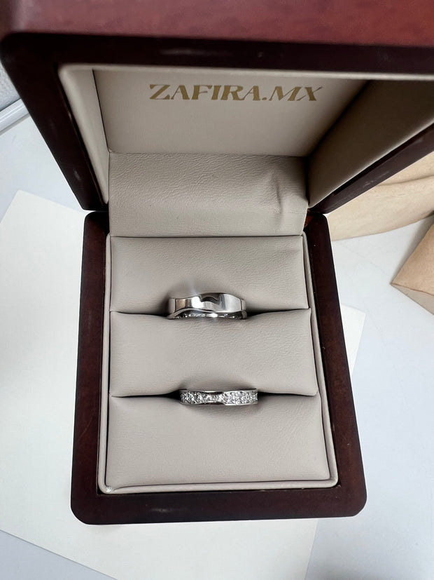 Argollas Anilu con incrustaciones Diamante