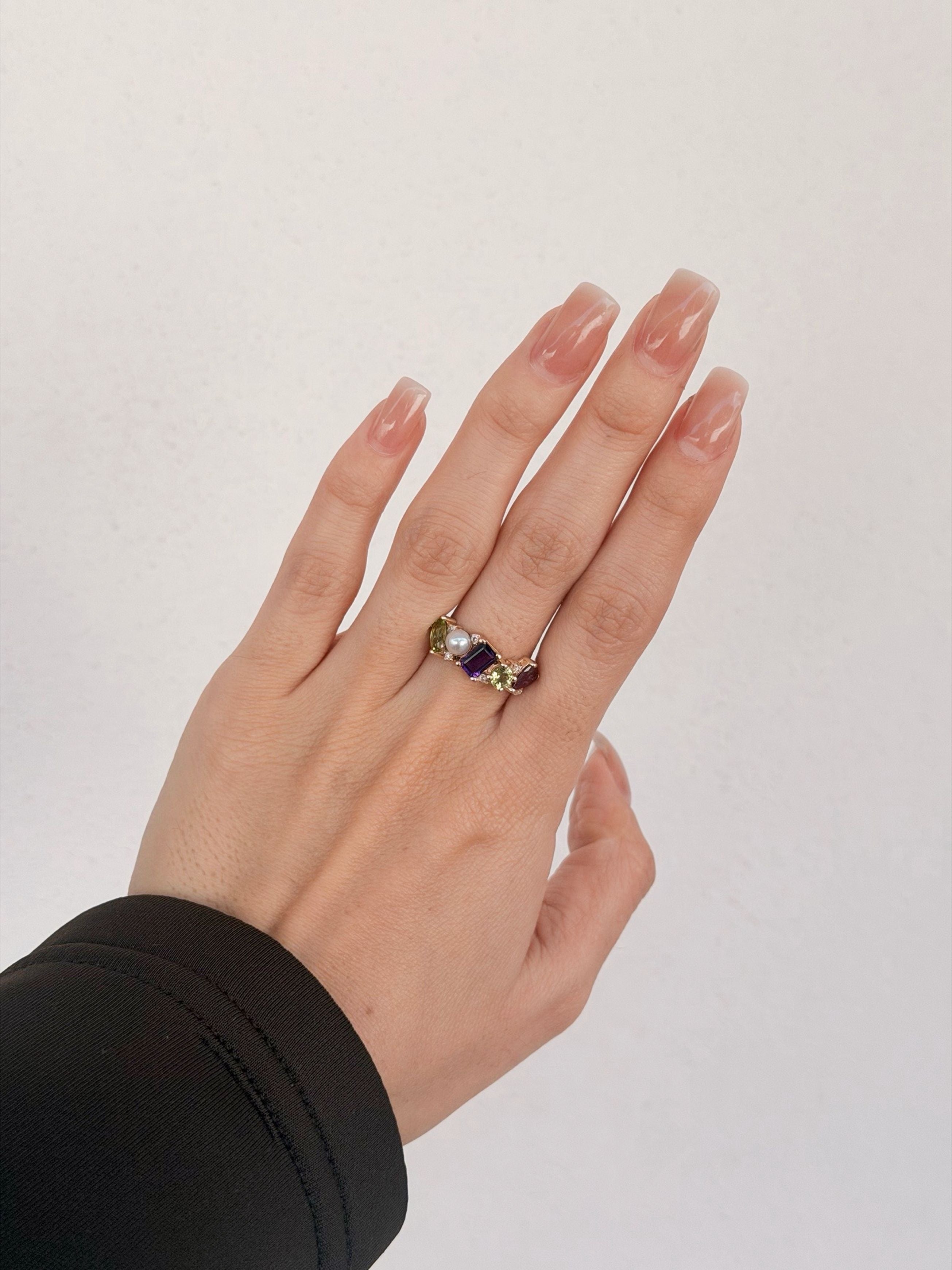 Family Ring 5 piedras Diseño 2 - Anillo Familiar de Oro (10k, 14k, 18k) y Piedras de Nacimiento