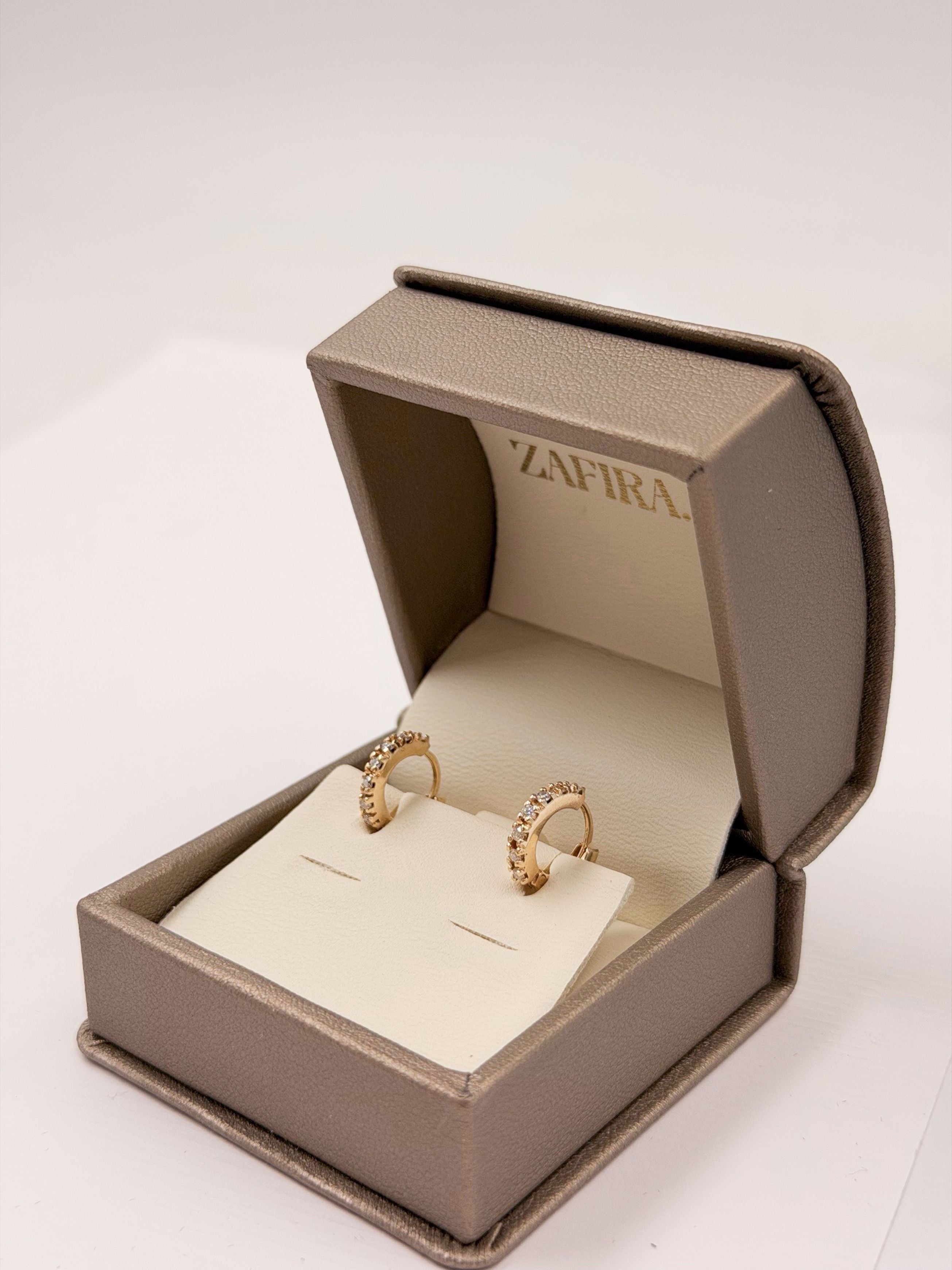 Arete huggies con brillantes - Aretes de Oro (10k, 14k y 18k) y Plata 0.925