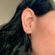 Arete huggies con brillantes - Aretes de Oro (10k, 14k y 18k) y Plata 0.925