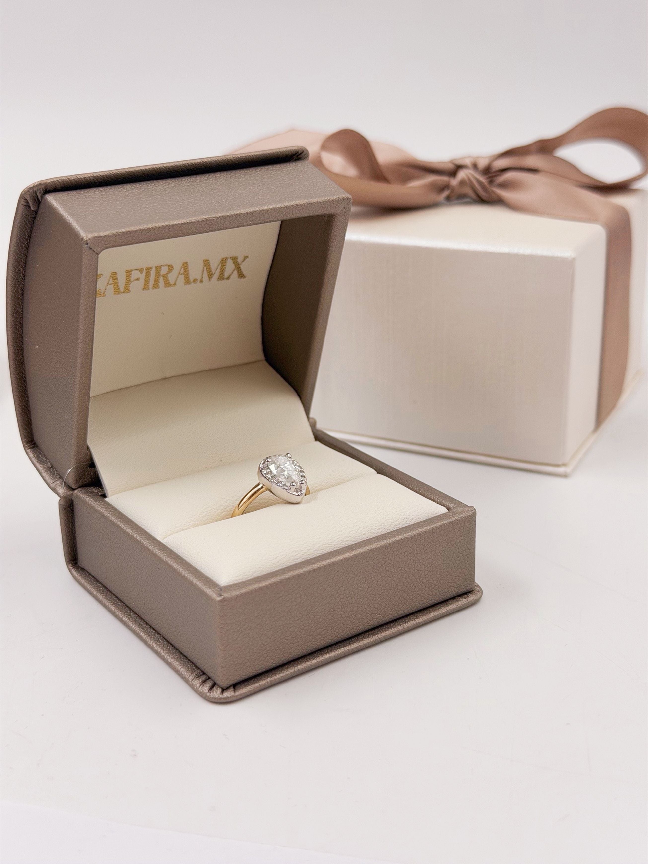 Pinky Ring Gala 1.0ct Corte Pera con Halo - Joyería Fina en Oro Sólido (10k, 14k, 18k) o plata 0.925