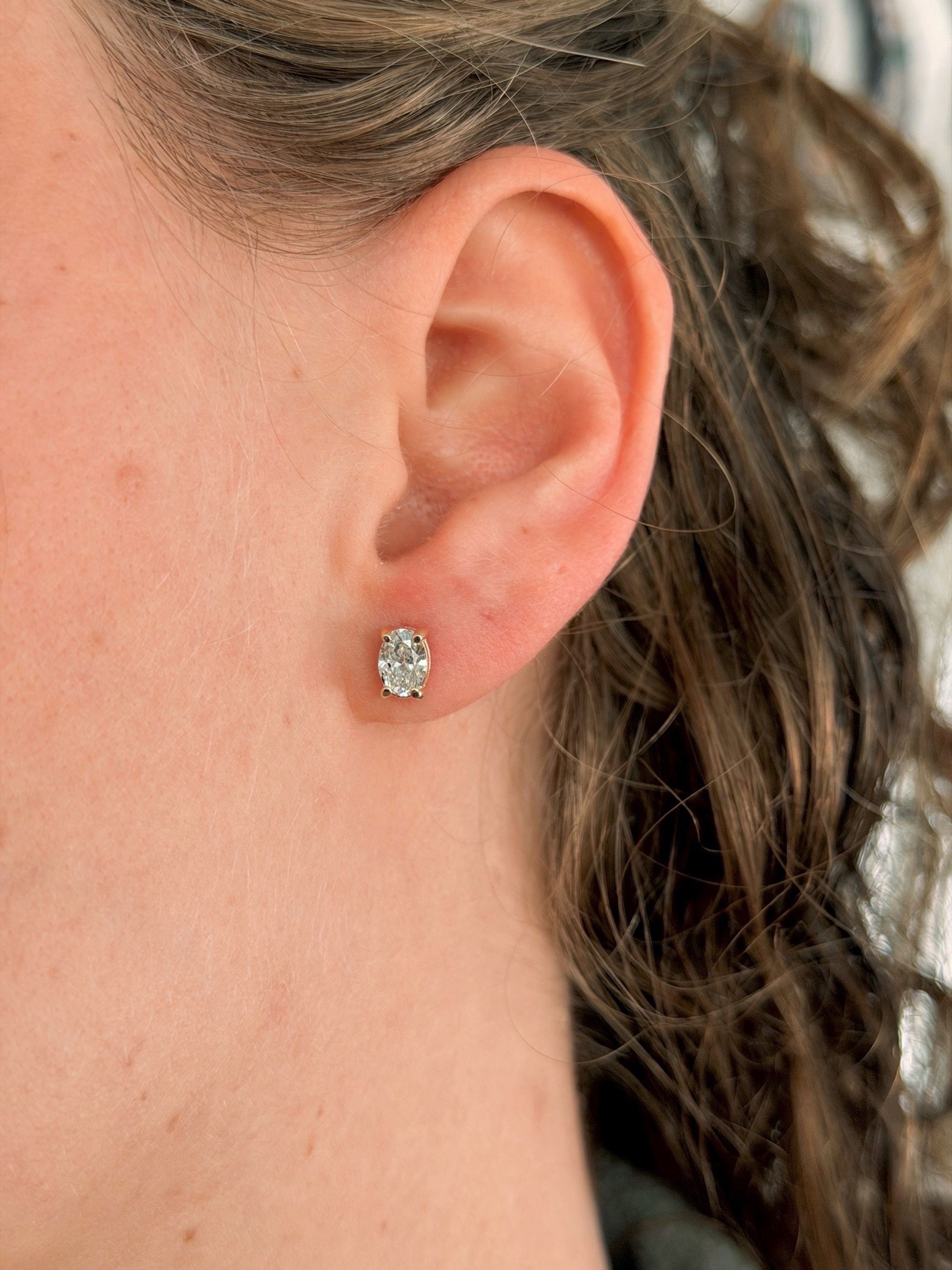 Arete Oval 0.5ct - Aretes de Oro (10k, 14k, 18k) y Piedras Preciosas