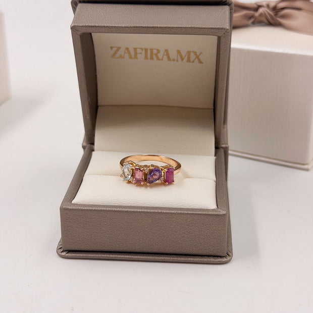 Family Ring 4 piedras Diseño 4 - Anillo Familiar de Oro (10k, 14k, 18k) o Plata 0.925 y Piedras de Nacimiento