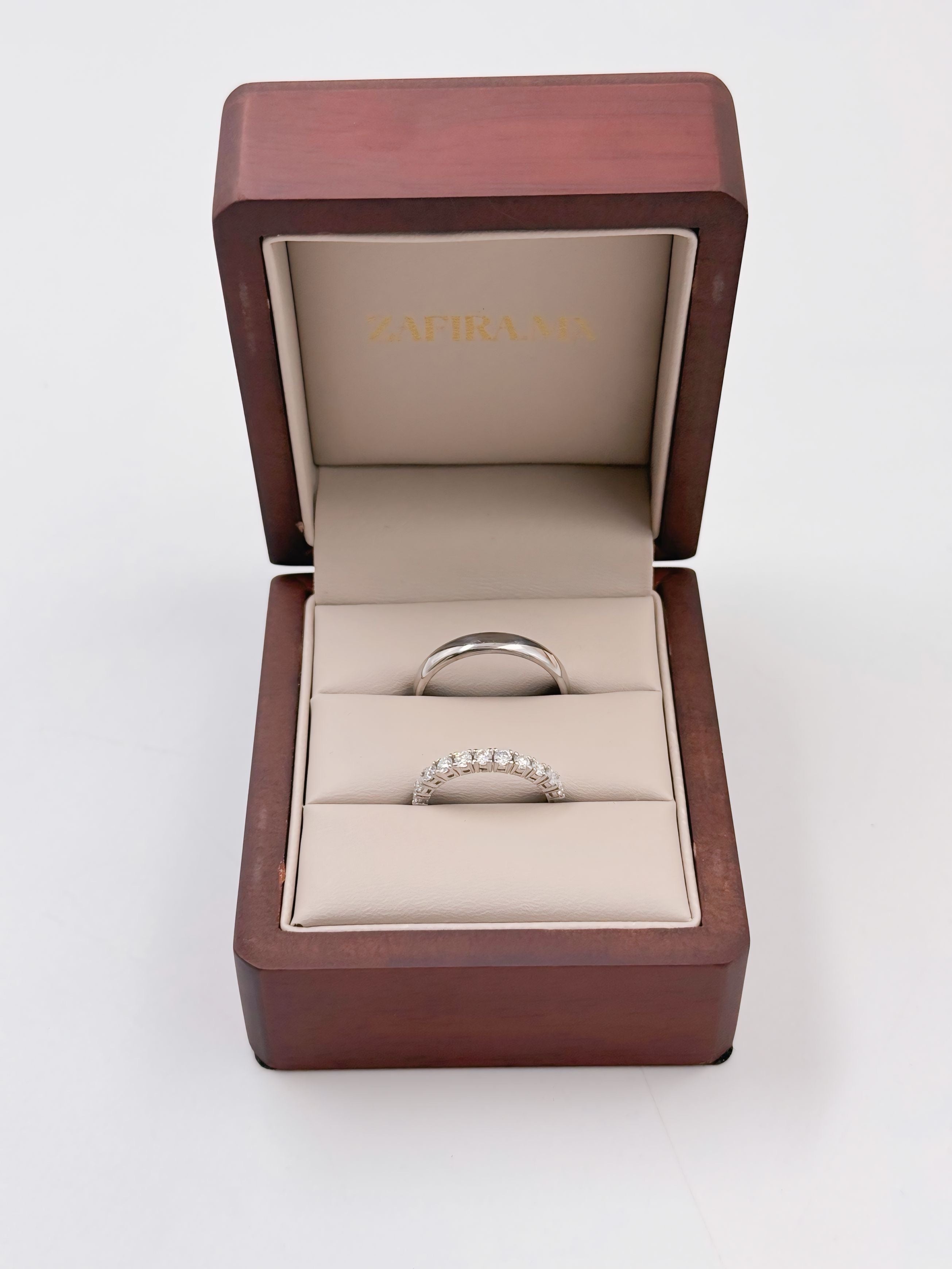 Argollas Maite con incrustaciones Diamante Lab Grown