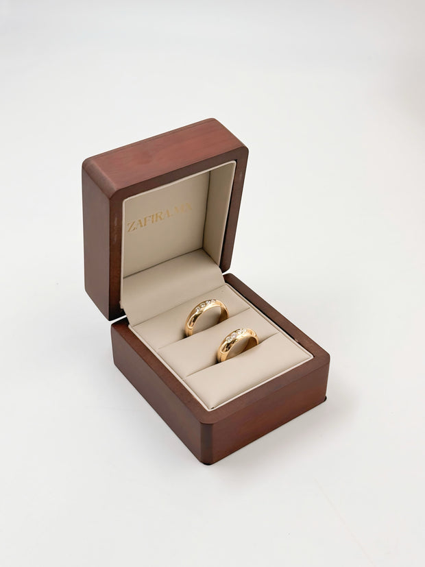 Argolla Echo con incrustaciones Moissanita