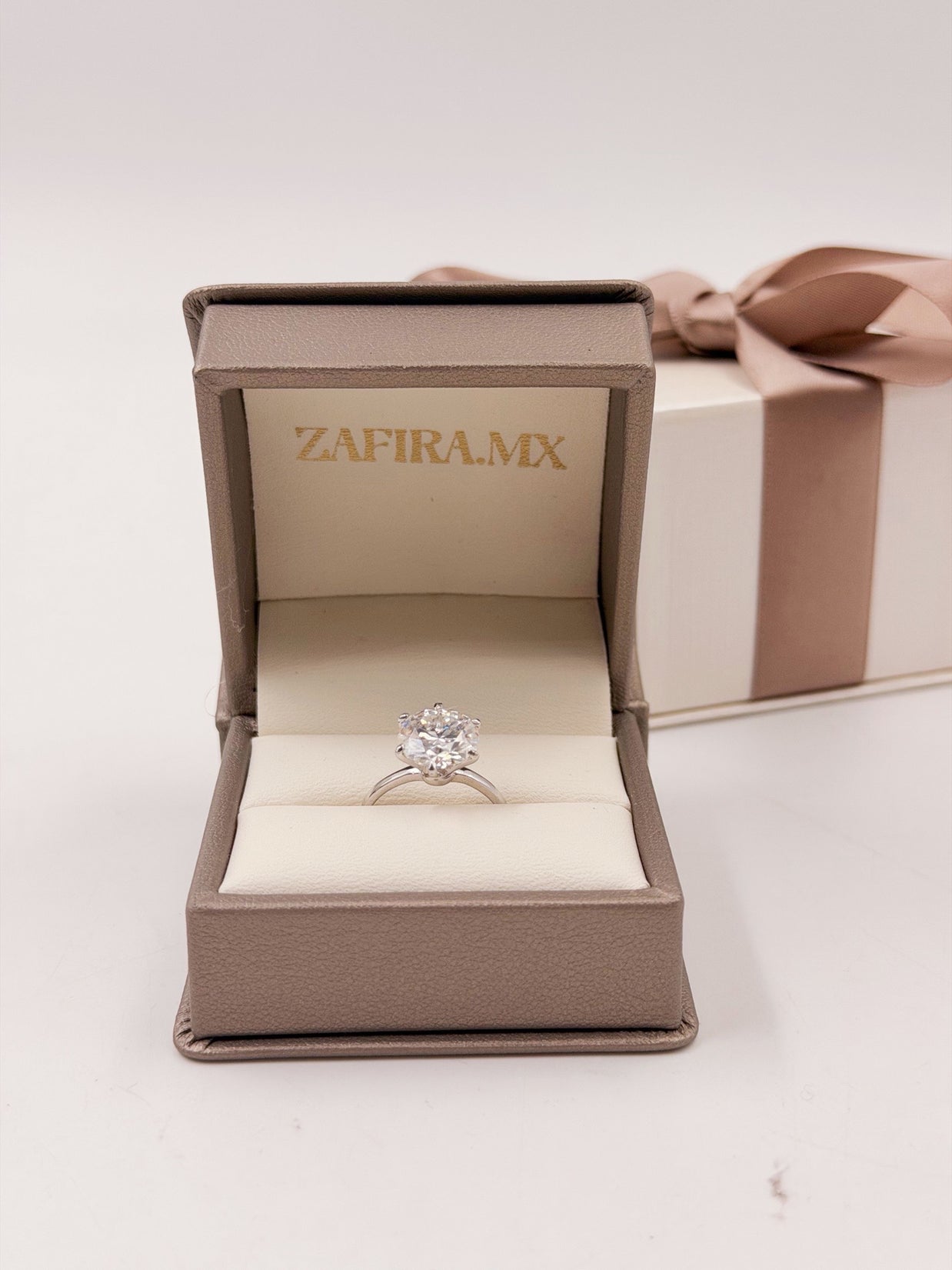 Anillo de Compromiso 3.0ct Corte REDONDO Solitario 6 prongs - Anillo de Compromiso en Oro (10k, 14k, 18k) o Plata y Diamante Lab-Grown o Moissanita