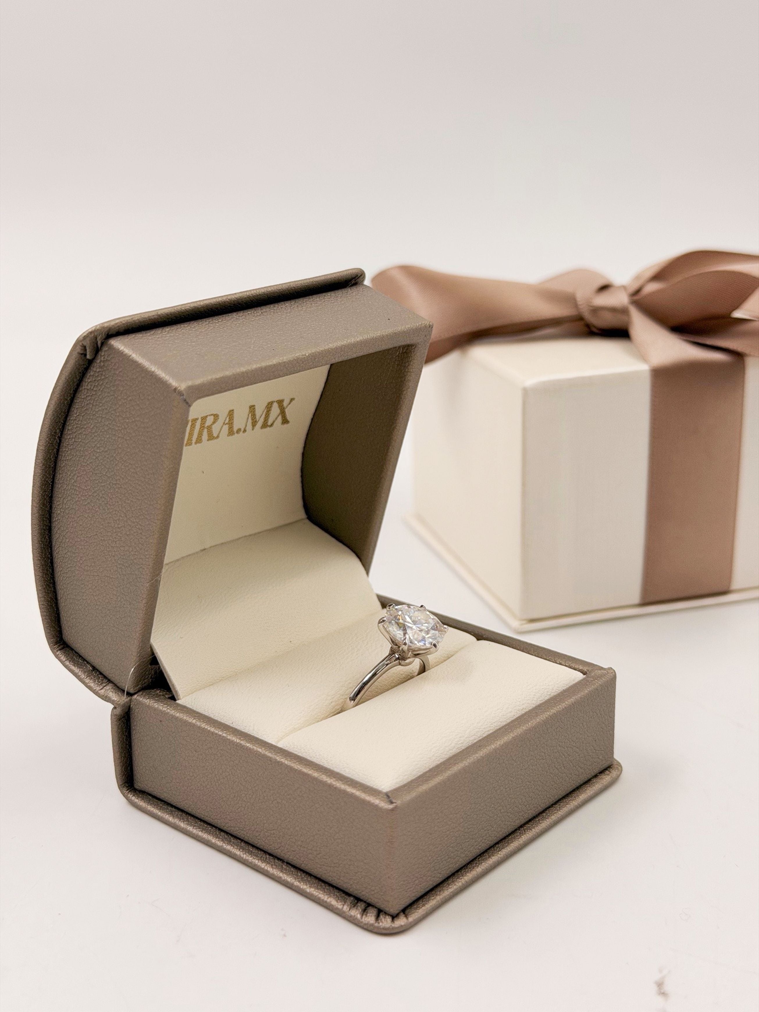 Anillo de Compromiso 3.0ct Corte REDONDO Solitario 6 prongs - Anillo de Compromiso en Oro (10k, 14k, 18k) o Plata y Diamante Lab-Grown o Moissanita