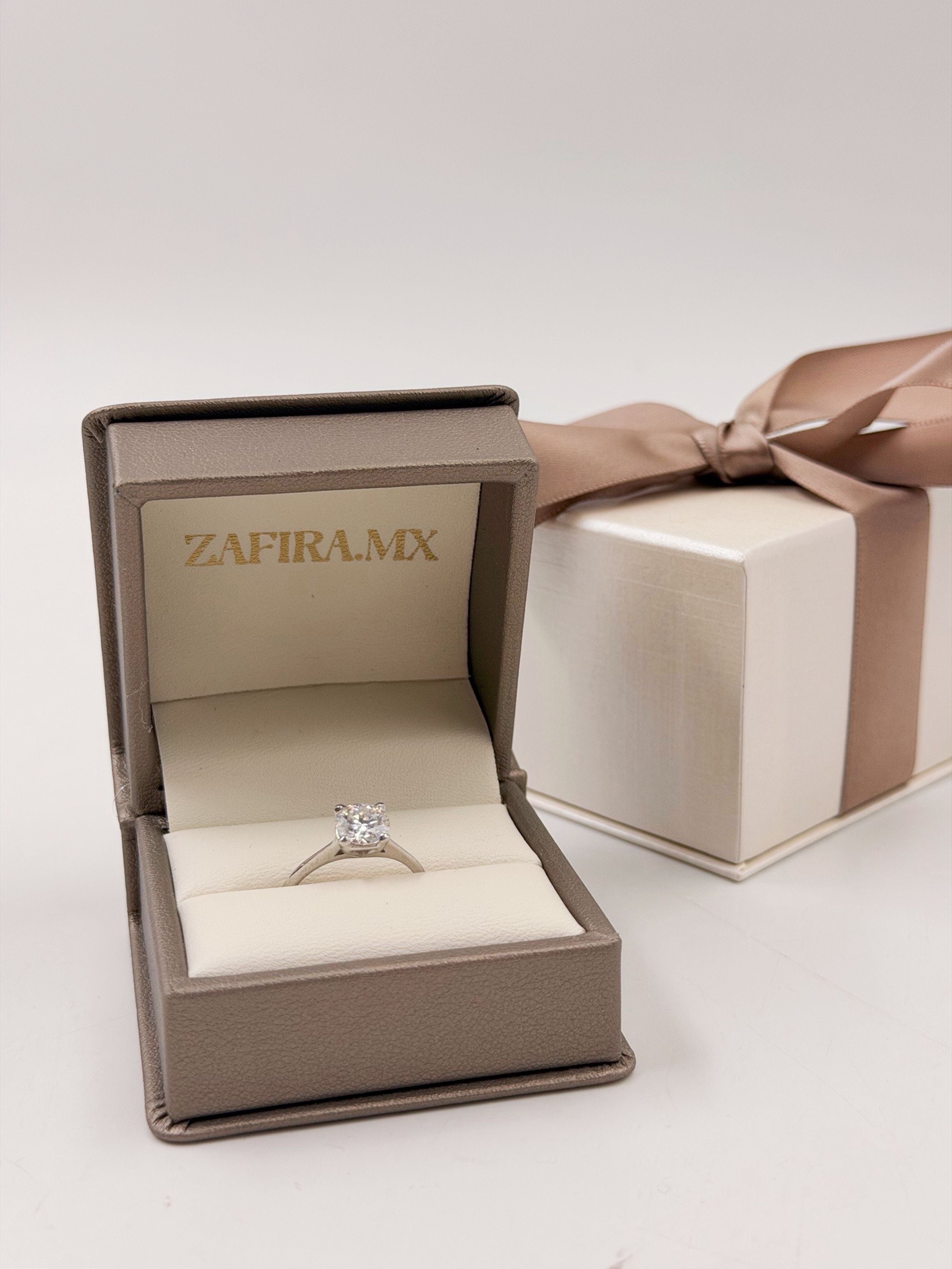 Anillo de Compromiso Luna 1ct Corte REDONDO Solitario- Anillo de Compromiso en Oro (10k, 14k, 18k) o Plata 0.925 y Diamante Lab-Grown o Moissanita