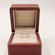 Anillo de Compromiso 1.0ct Corte ESMERALDA con Peras Laterales- Anillo de Compromiso en Oro (10k, 14k, 18k) o Plata 0.925 y Diamante Lab-Grown o Moissanita