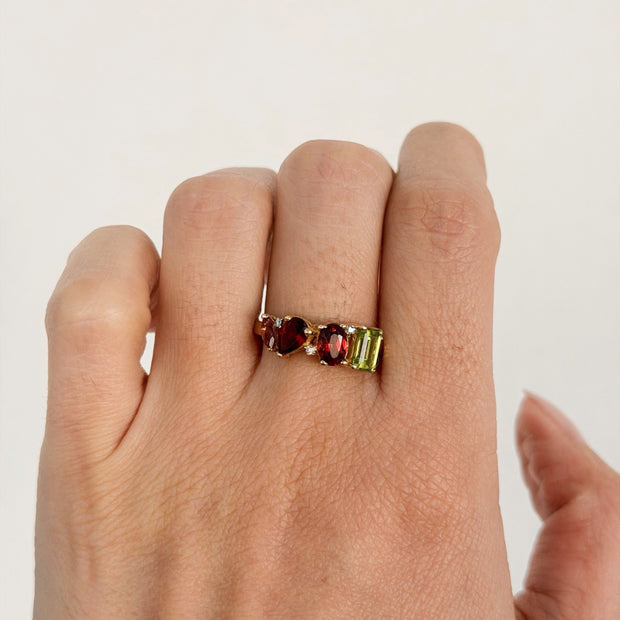 Family Ring 4 piedras Diseño 7 - Anillo Familiar de Oro (10k, 14k, 18k) o Plata 0.925 y Piedras de Nacimiento