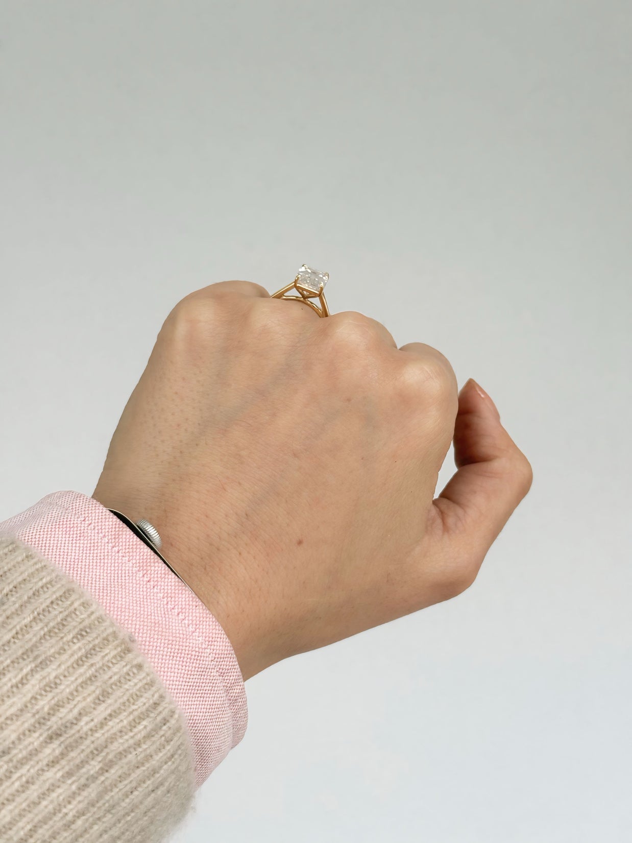 Anillo de Compromiso Umay 3.5ct Corte ESMERALDA Solitario- Anillo de Compromiso en Oro (10k, 14k, 18k) o Plata 0.925 y Diamante Lab-Grown o Moissanita