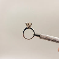 Anillo de Compromiso 2.5ct Corte REDONDO Solitario 6 prongs - Anillo de Compromiso en Oro (10k, 14k, 18k) o Plata y Diamante Lab-Grown o Moissanita