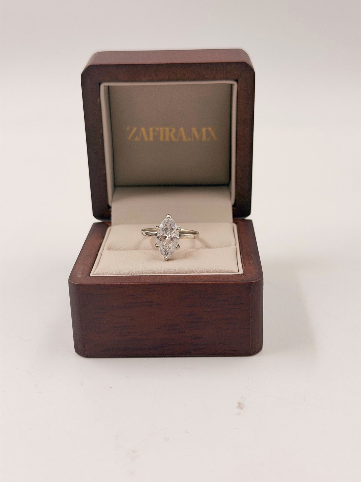 Anillo de Compromiso 2.5ct Corte MARQUISE solitario - Anillo de Compromiso en Oro (10k, 14k, 18k) o Plata 0.925 y Diamante Lab-Grown o Moissanita