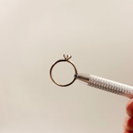 Anillo de Compromiso 0.5ct corte REDONDO solitario 6 Prongs - Anillo de Compromiso en Oro (10k, 14k, 18k) o Plata 0.925 y Diamante Lab-Grown o Moissanita