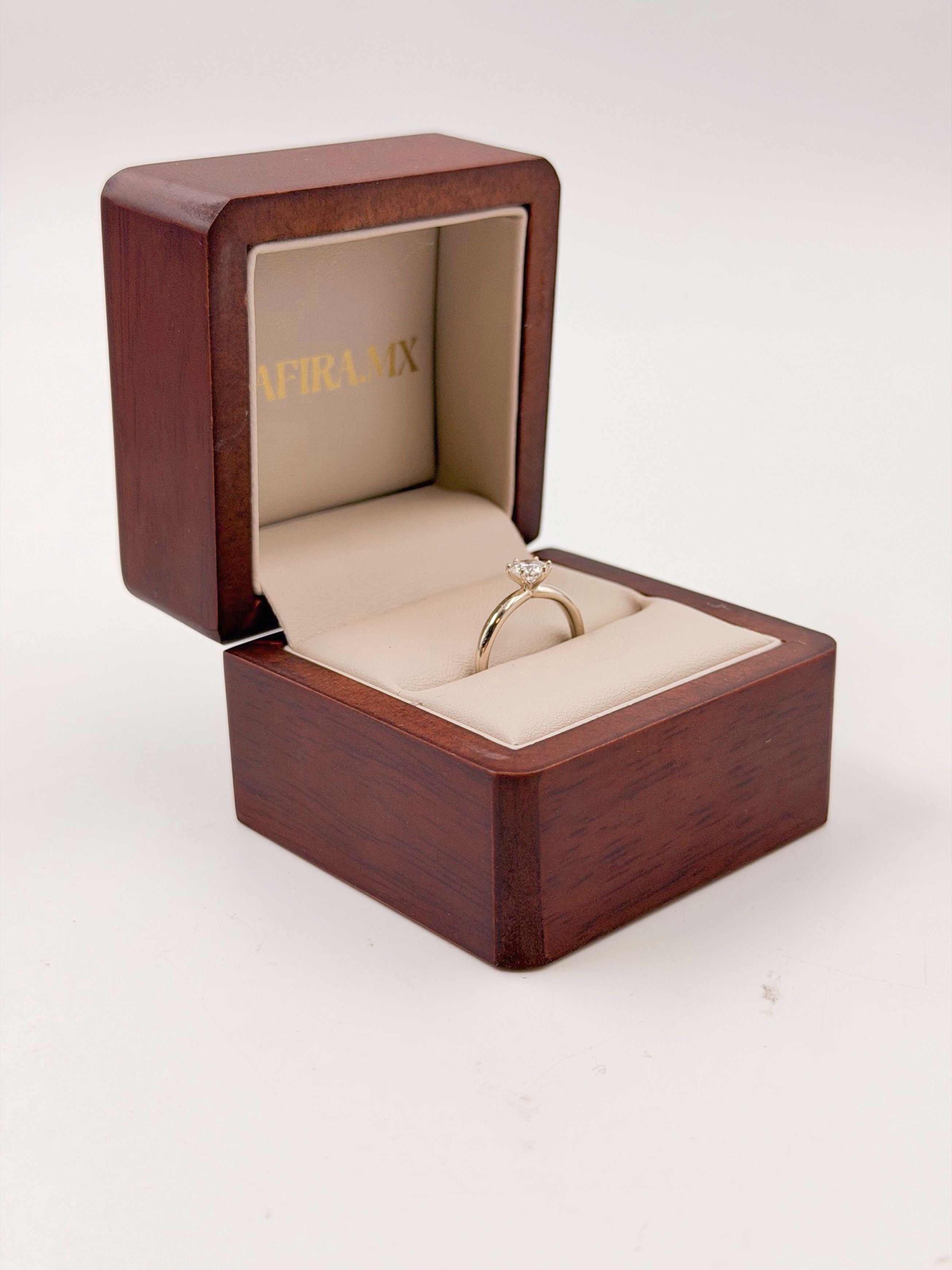 Anillo de Compromiso 0.5ct corte REDONDO solitario 6 Prongs - Anillo de Compromiso en Oro (10k, 14k, 18k) o Plata 0.925 y Diamante Lab-Grown o Moissanita