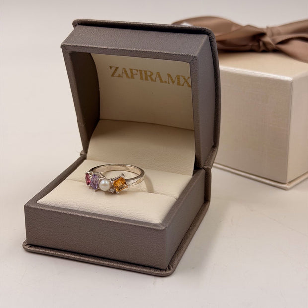 Family Ring 4 piedras Diseño 9 - Anillo Familiar de Oro (10k, 14k, 18k) o Plata 0.925