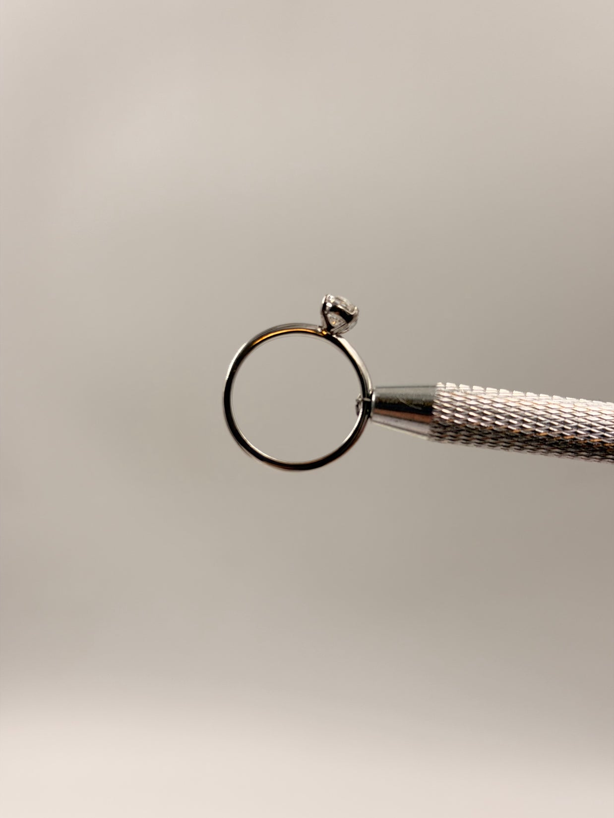 Anillo de Compromiso 1.0ct Oval Solitario - Anillo de Compromiso en Oro (10k, 14k, 18k) o Plata 0.925 y Diamante Lab-Grown o Moissanita