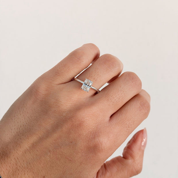 Anillo de Compromiso 1.0ct Corte ESMERALDA solitario- Anillo de Compromiso en Oro (10k, 14k, 18k) o Plata 0.925 y Diamante Lab-Grown o Moissanita