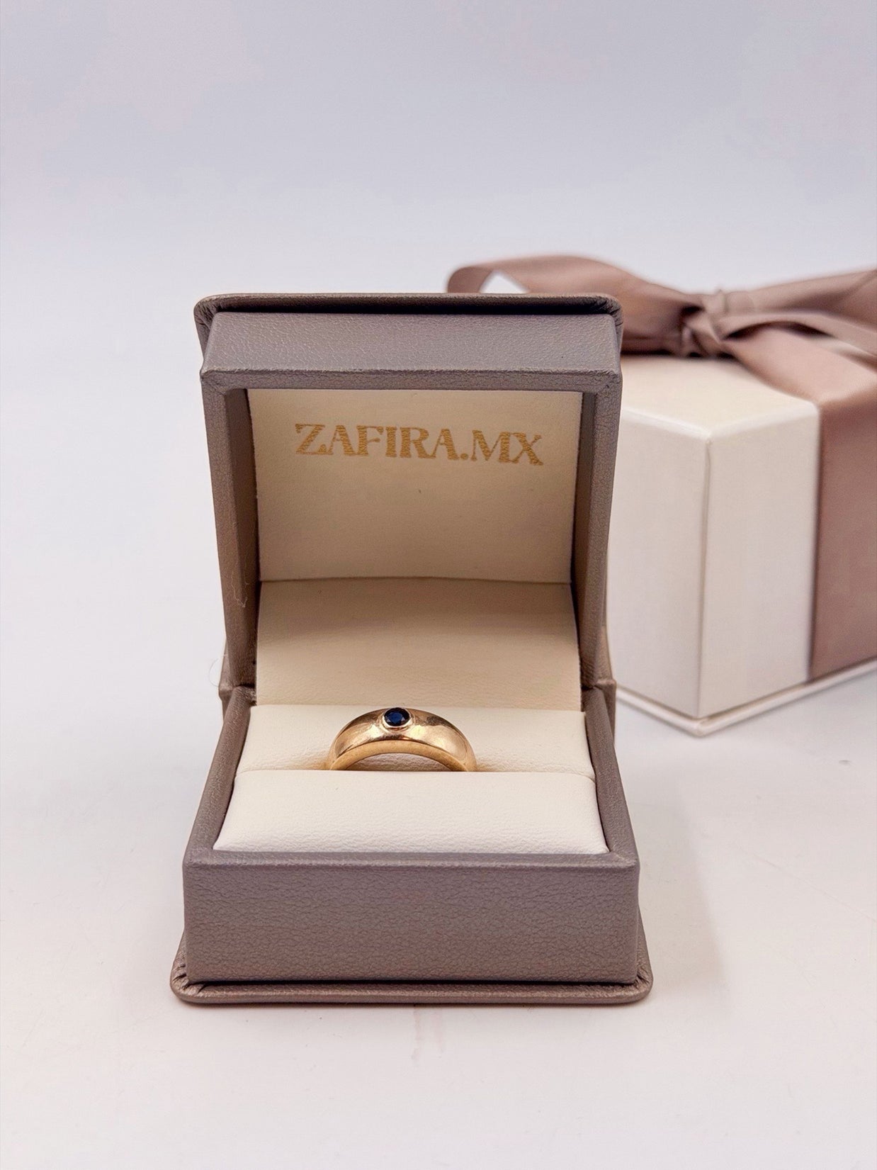 Pinky ring Zafiro redondo 3.0mm - Joyería Fina en Oro Sólido (10k, 14k, 18k) (Copia)