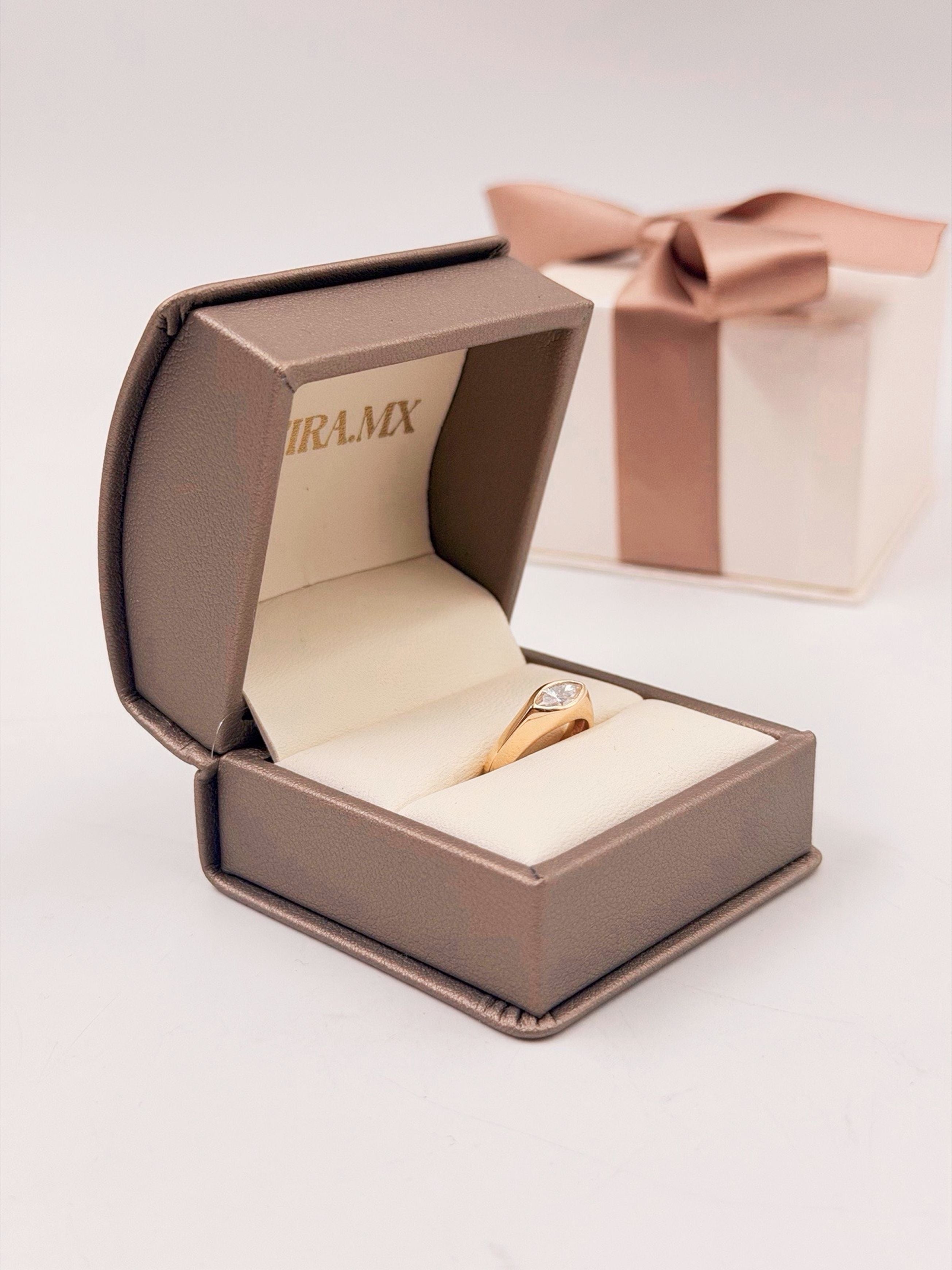 Pinky ring Marquise 0.5ct - Joyería Fina en Oro Sólido (10k, 14k, 18k)