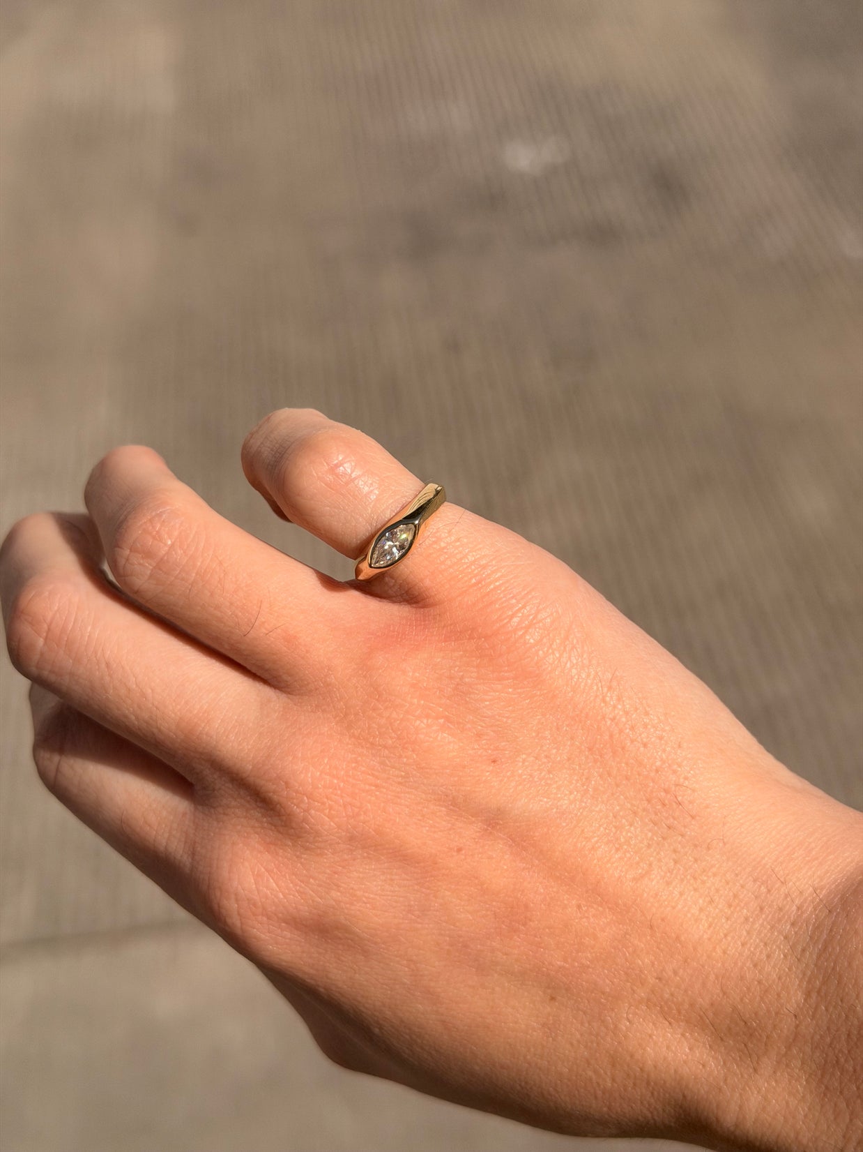 Pinky ring Marquise 0.5ct - Joyería Fina en Oro Sólido (10k, 14k, 18k)