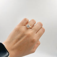 Anillo de Compromiso Amelia 2.0ct Corte REDONDO Solitario- Anillo de Compromiso en Oro (10k, 14k, 18k) o Plata 0.925 y Diamante Lab-Grown o Moissanita