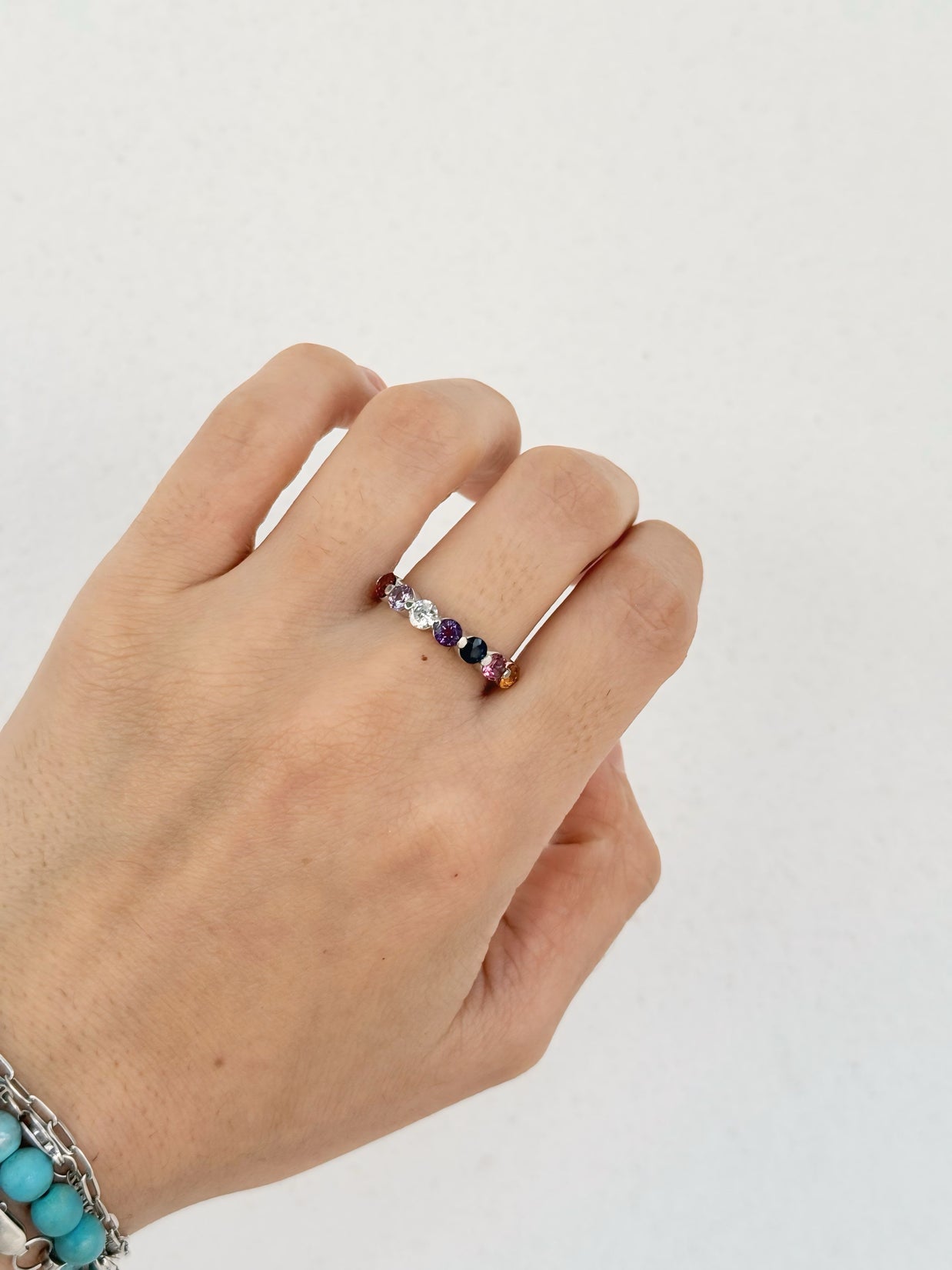 Anillo familiar simétrico - Anillo Familiar de Oro (10k, 14k, 18k) y Piedras de Nacimiento