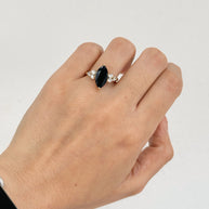 Anillo de Compromiso 2.40ct Zafiro Marquise con diamantes laterales- Anillo de Compromiso en Oro (10k, 14k, 18k)  y Diamante Lab-Grown