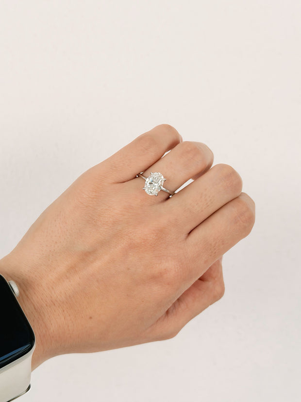 Anillo de Compromiso 2.0ct Corte OVAL Solitario