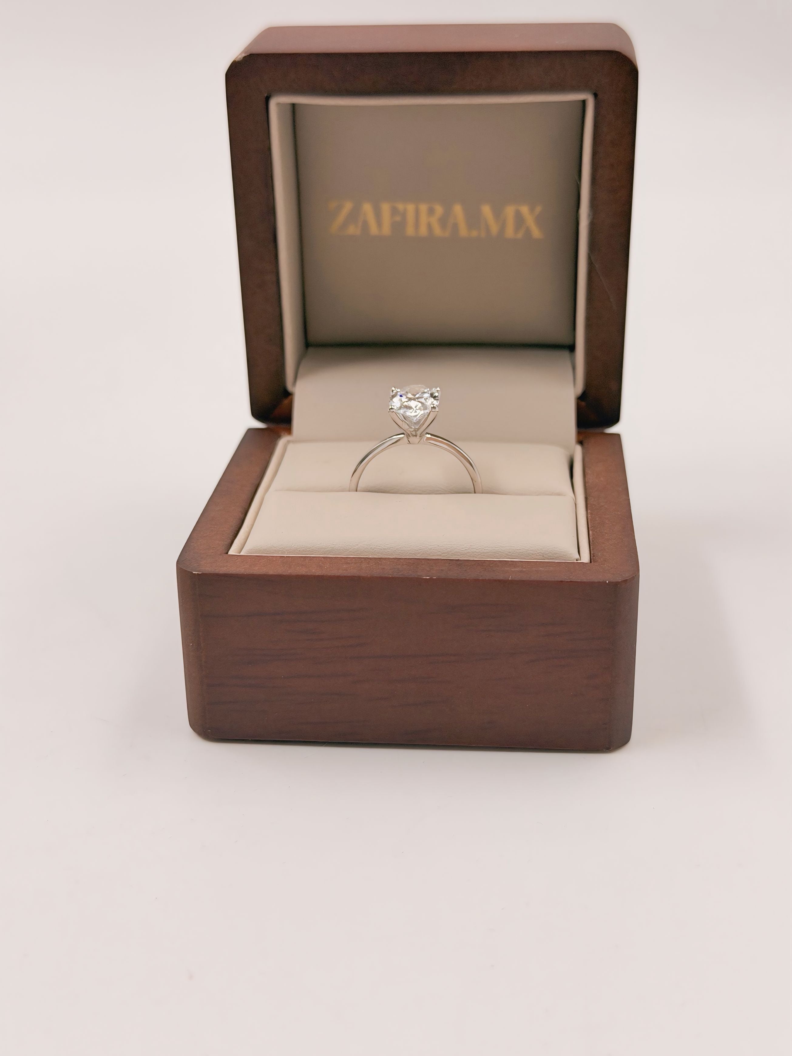 Anillo de Compromiso 2.0ct Corte OVAL Solitario- Anillo de Compromiso en Oro (10k, 14k, 18k) o Plata 0.925 y Diamante Lab-Grown o Moissanita