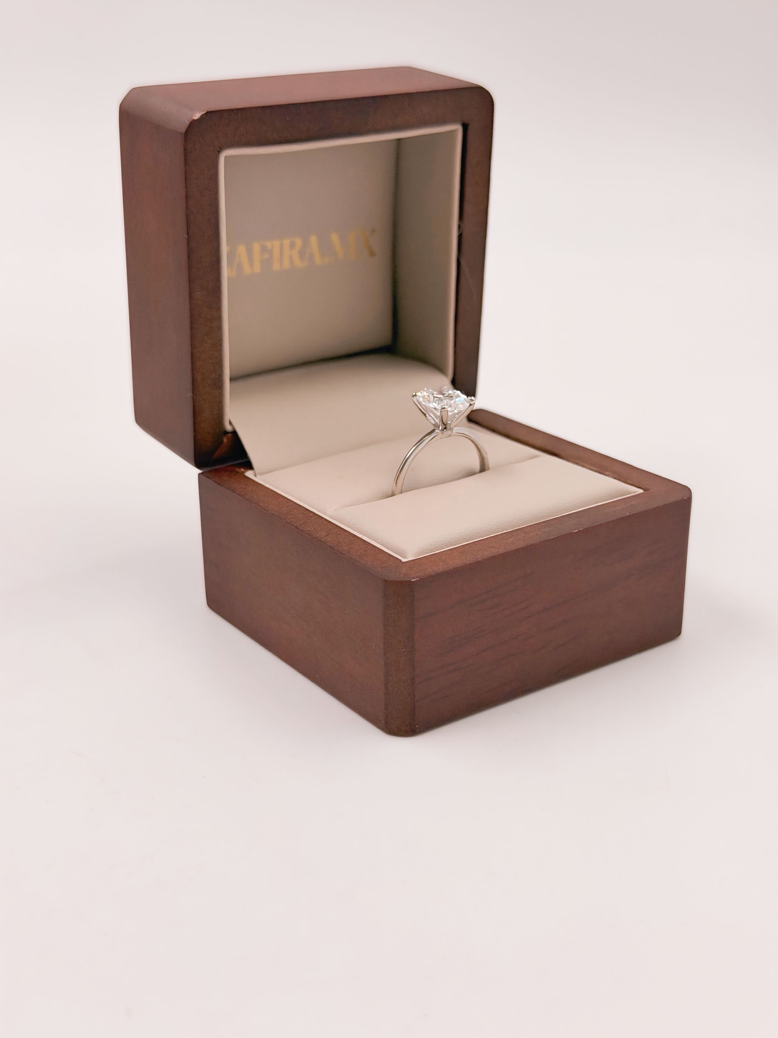 Anillo de Compromiso 2.0ct Corte OVAL Solitario- Anillo de Compromiso en Oro (10k, 14k, 18k) o Plata 0.925 y Diamante Lab-Grown o Moissanita